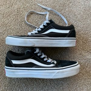 Vans women’s size 5 black and white classic era